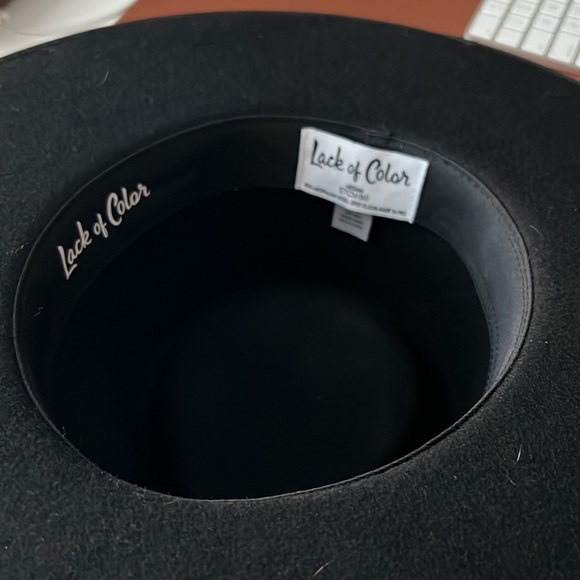 Lack of color black noir rancher hat! - Picture 5 of 6